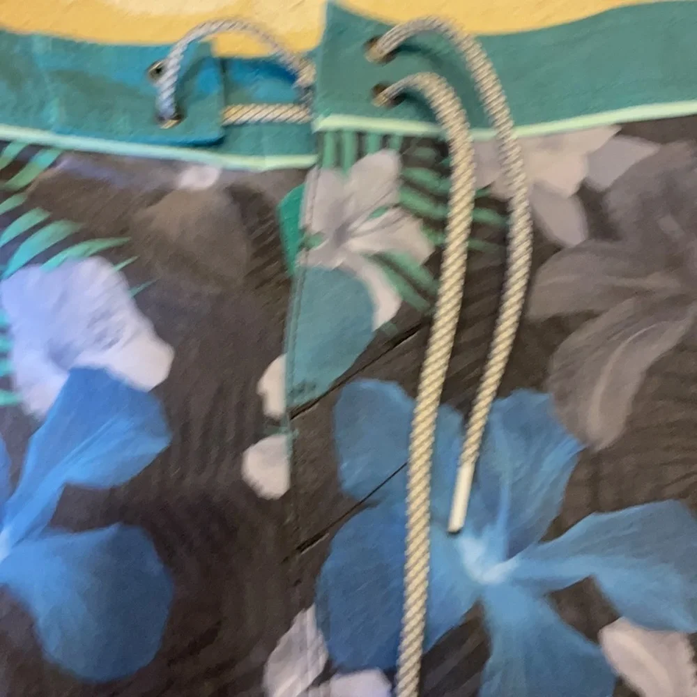O’Neill swim board shorts size 30